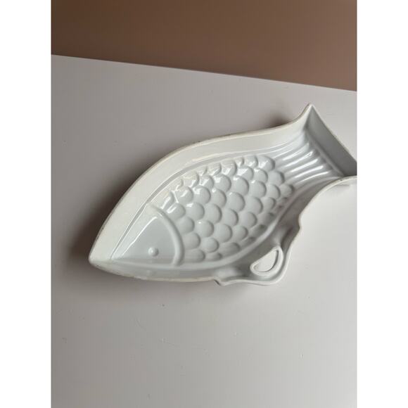 Ceramic White Fish Bowl | Wall Hanging Mold | Nautical Coastal Decor | 11" Fish - Picture 6 of 7